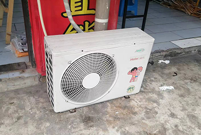 空调突然不制冷只吹自然风怎么办？